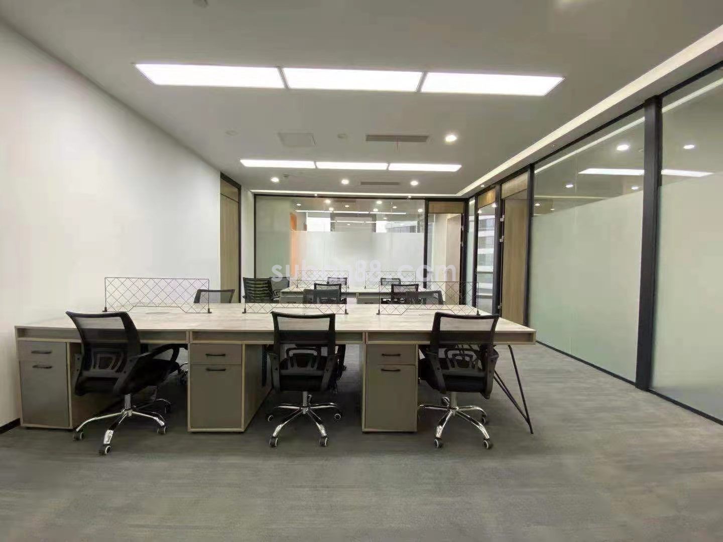 湖東 現代大道地鐵口 精裝帶家具 可看湖景 