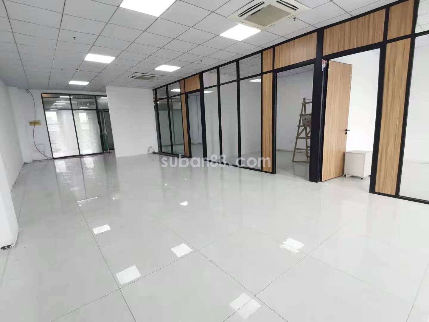 直租 精裝3加1 地鐵口 隨時看房