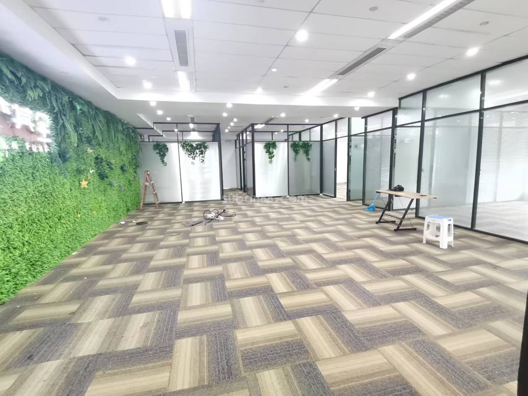 蘇州市工業(yè)園區(qū) 甲級寫字樓 精裝帶隔斷