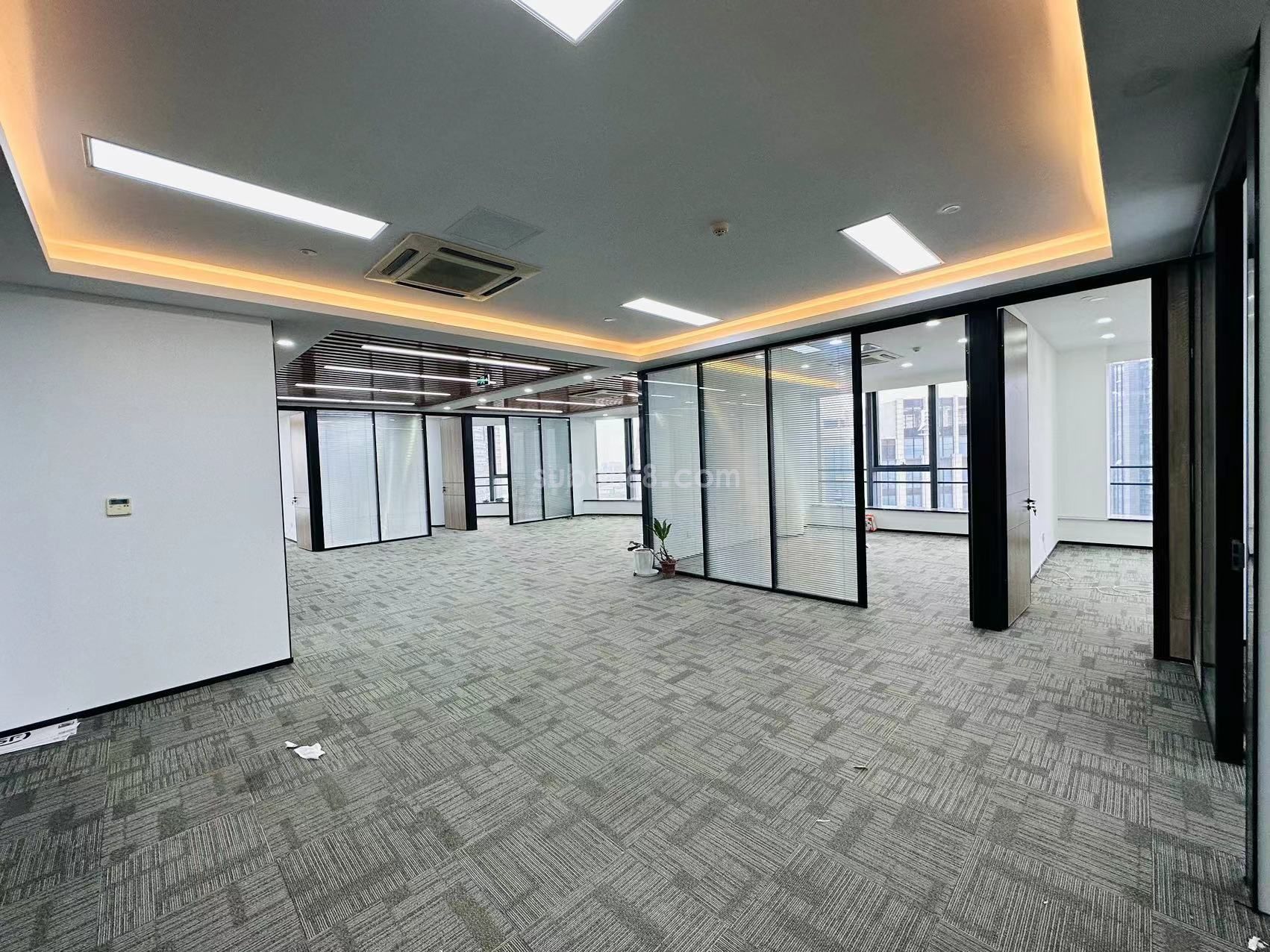 蘇州市工業園區鳳凰國際大廈甲級寫字樓精裝招租